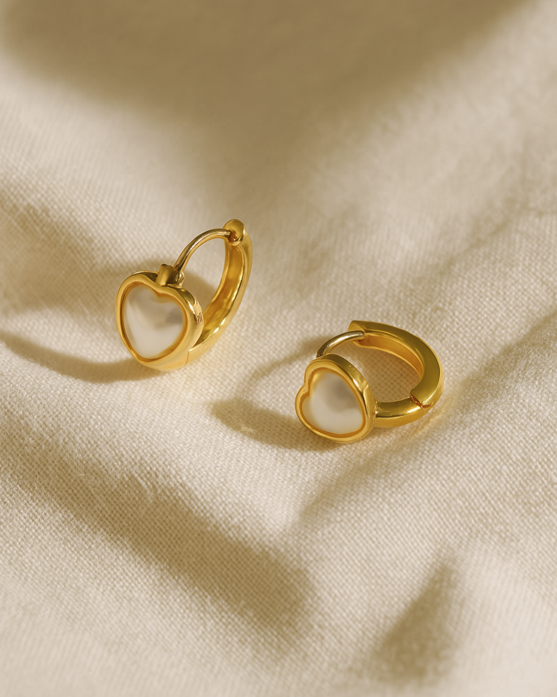 Herz Ohrringe Perlmutt sterling silber, vergoldet - minimalistisches Design