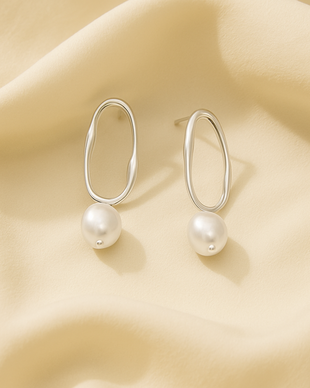 Elegante Ohrringe hängend aus Sterling Silber mit Perle - modernes Design