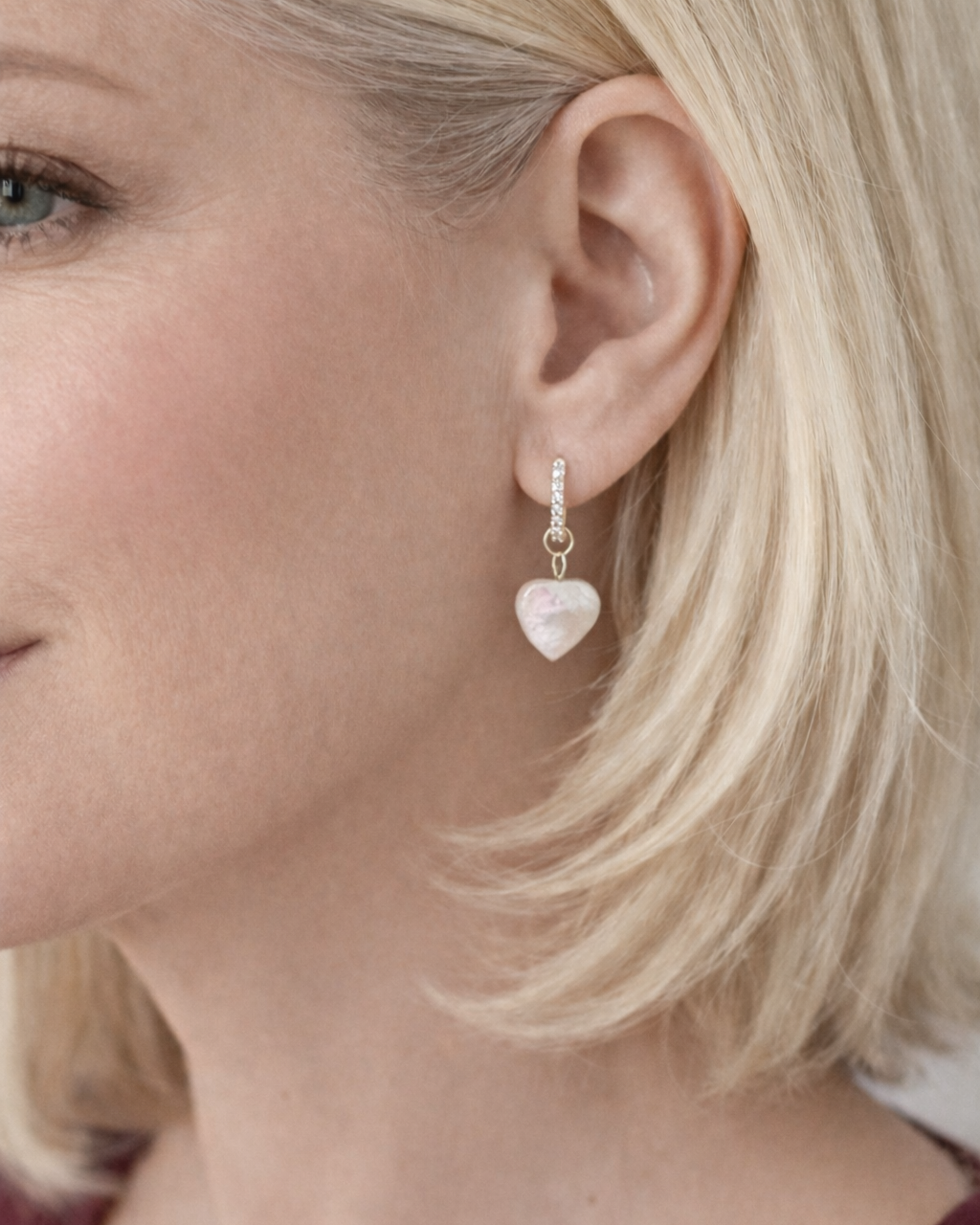 PERLI._Amour_Kollektion_Perlenohrringe_Creolen_mit_Herz_und_Zirkonia