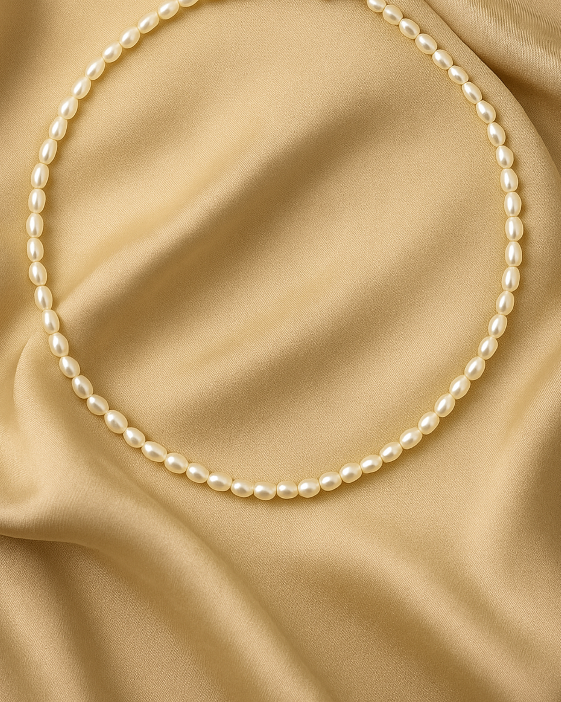 Eine Süßwasserperlenkette von PERLI. aus hochwertigen Süßwasserperlen 