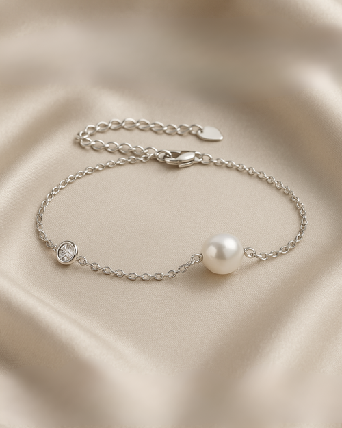 Silbernes Armband mit Perle und Zirkonia Stein – minimalistisches Design